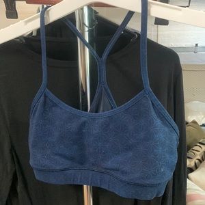Ladies lululemon sports bra